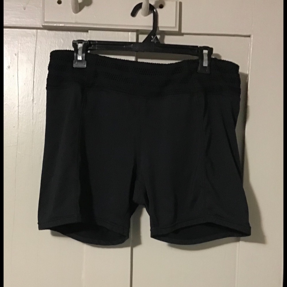 Large Ardene Move Shorts